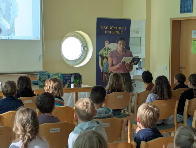 Alexandra Wagner liest für unsere Grundschüler