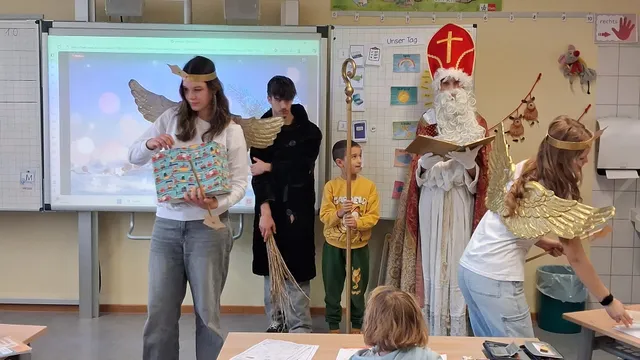 Nikolausbesuch an unserer Schule